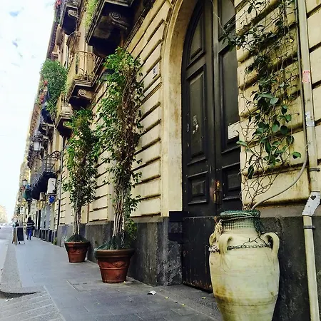 Grand Tour Design Self Check-in 3* Catania
