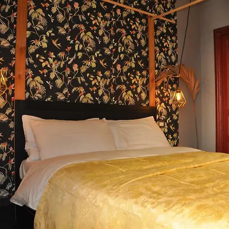 Grand Tour Design Self Check-in Bed & Breakfast 3*