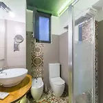 Grand Tour Design Self Check-in Panzió 4*