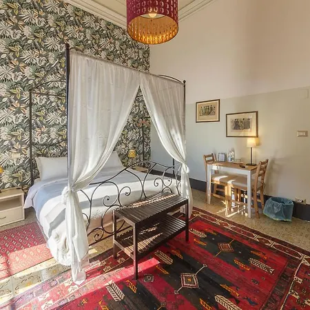 Grand Tour Design Self Check-in Bed & Breakfast 3*