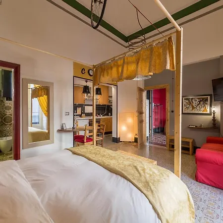 Grand Tour Design Self Check-in Bed & Breakfast 3*