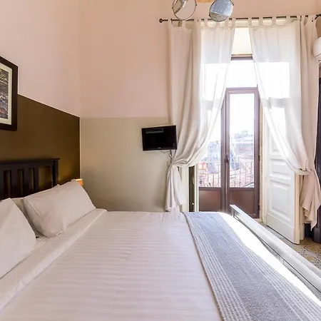 Grand Tour Design Self Check-in Bed & Breakfast