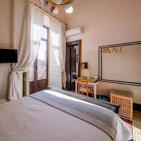 Grand Tour Design Self Check-in Bed & Breakfast