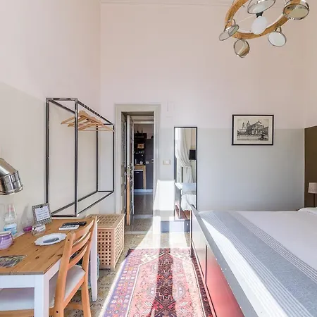 Bed & Breakfast Grand Tour Design Self Check-in