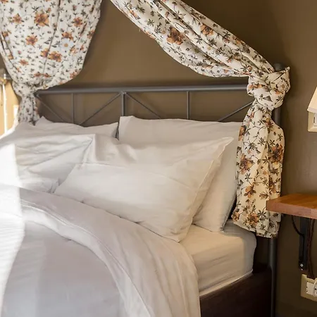 Grand Tour Design Self Check-in Bed & Breakfast