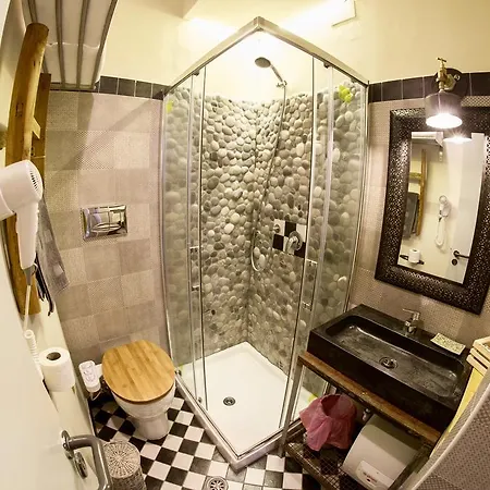 Bed & Breakfast Grand Tour Design Self Check-in